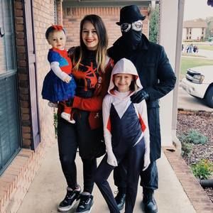 Meet your Posher, Danyelle